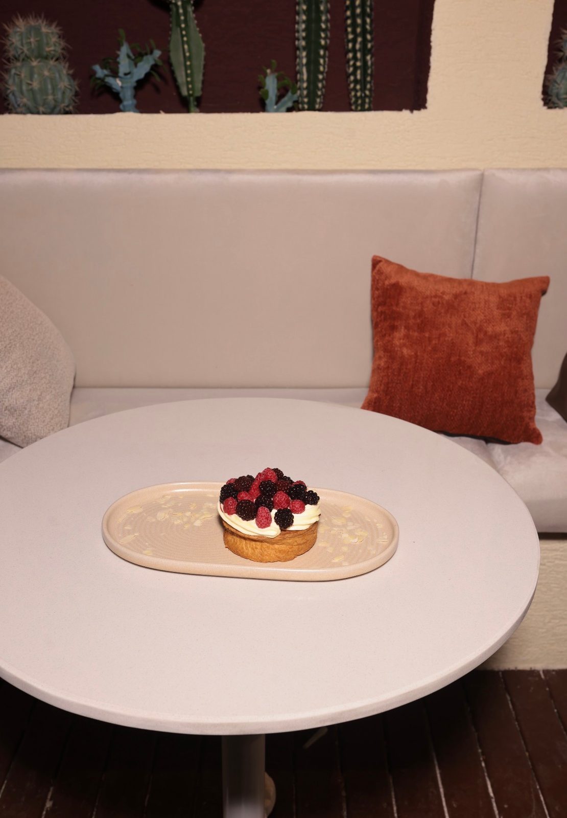 Paris Berry Roll